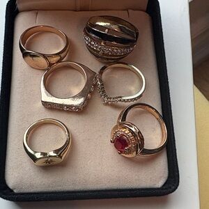 Lot of 6 Gold-Tone Rings